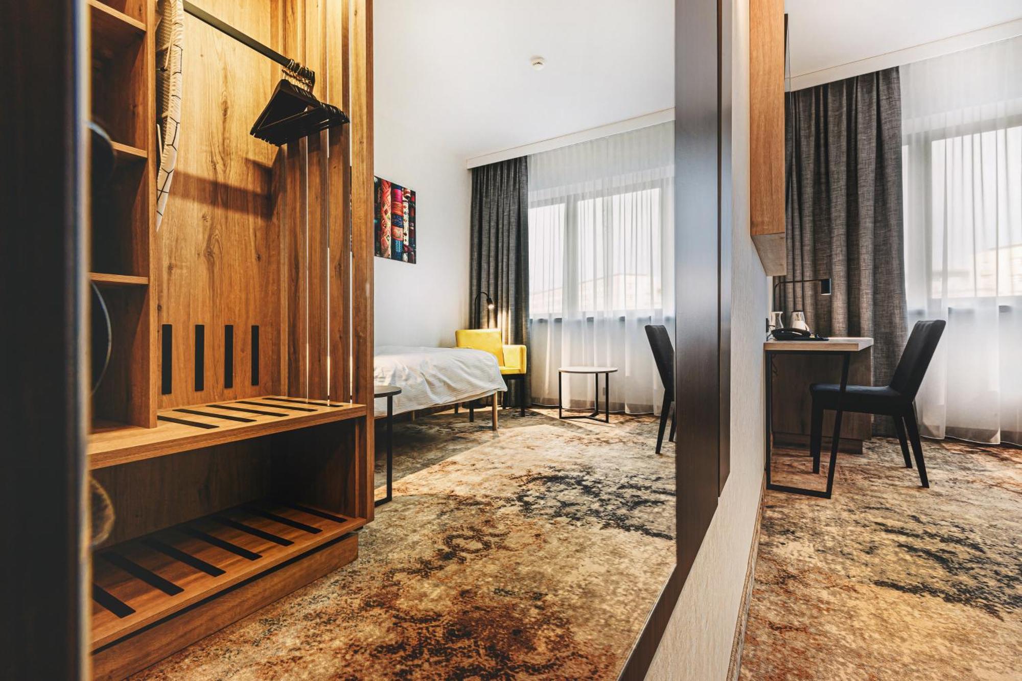 Qubus Hotel Lodz Exterior photo